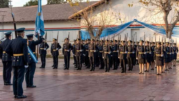 Juventud y vocación: el 50% de los nuevos aspirantes a policía son jóvenes de 17 y 18 años