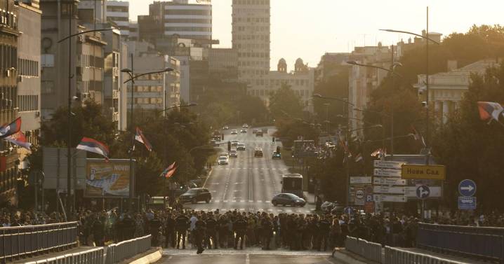 Serbia's opposing camps hold parallel rallies, reflecting deep political crisis