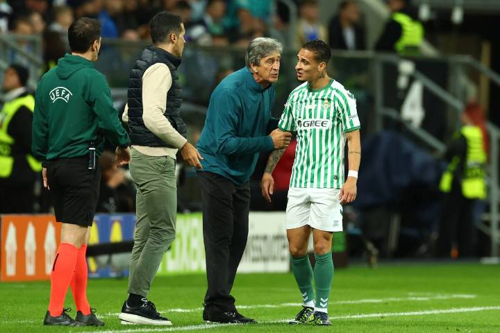Estrella del Betis sueña con la renovación de Manuel Pellegrini: “Yo siempre quiero estar más tiempo con él”