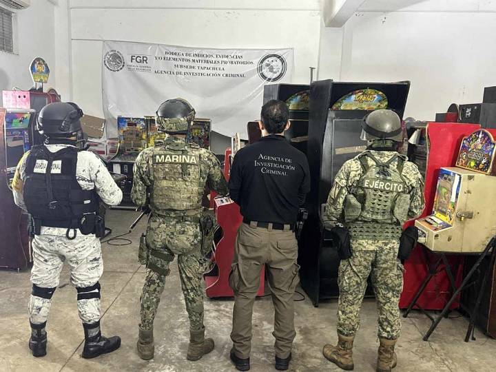 Semar asegura máquinas tragamonedas en Chiapas