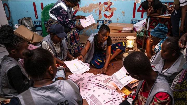 Former Malawi President Peter Mutharika has a strong lead in partial election results