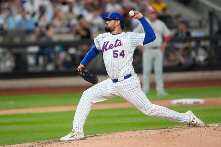 Mariners claim LHP Jose Castillo off waivers from Mets