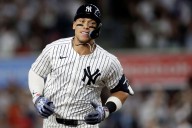 Judge da dos jonrones para igualar a DiMaggio en el 4to lugar de los Yankees