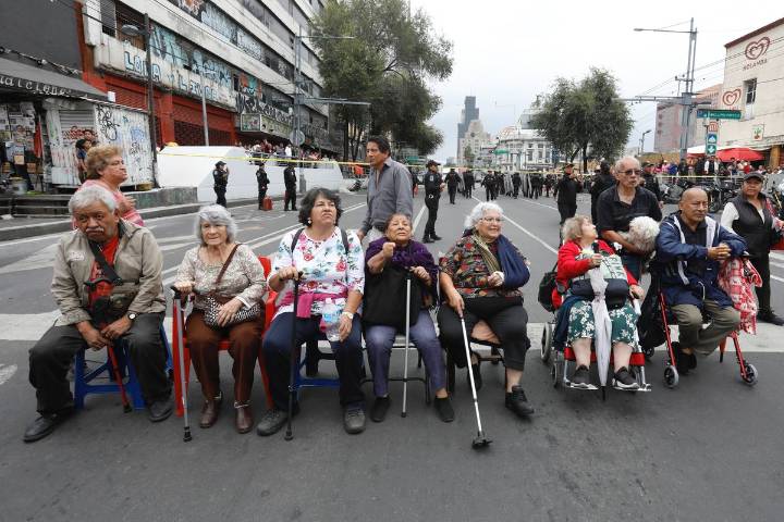 Ilegal, desalojo de inmueble en calle República de Cuba, en el Centro Histórico: afectados