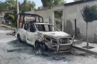 Disturbios en Nextlalpan: incendian patrulla y muere un hombre