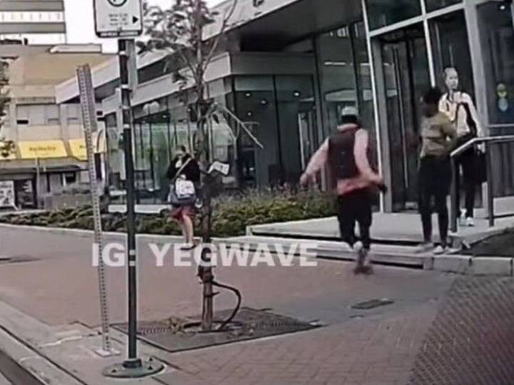 Police seek tips in caught-on-video Jasper Avenue phone snatching
