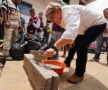 PRESIDENTA DE LA PAZ ENTREGA APOYO DE UTILES ESCOLARES Y ANUNCIA CONSTRUCCIÓN DE AULA