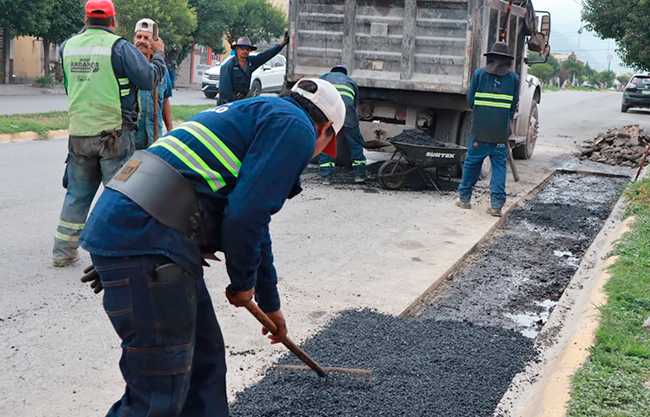 Bachea Gobierno de Saltillo bulevar en Lomas del Refugio