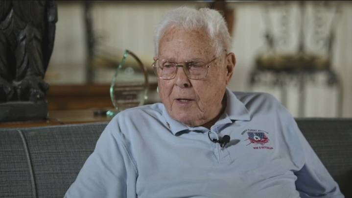 101-year-old veteran recalls piloting bombers during World War II