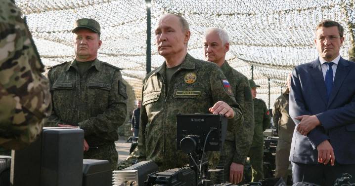 Putin watches on as India joins 30,000-soldier Russian war drills against Nato