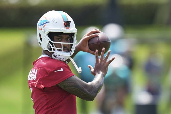 Dolphins' offense, in Year 4 under McDaniel