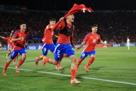 VIDEOS. Una noche llena de emociones y desorden en Ñuñoa: el lado B del triunfal debut de Chile en el Mundial Sub 20