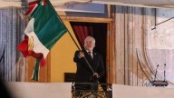 Con lluvia y poca gente, gobernador da el Grito en Morelia previo a concierto de Nodal