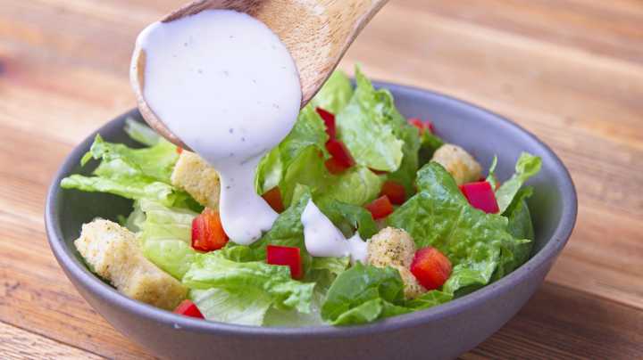 This Old-School Salad Dressing Walked So Our Beloved Ranch Could Run
