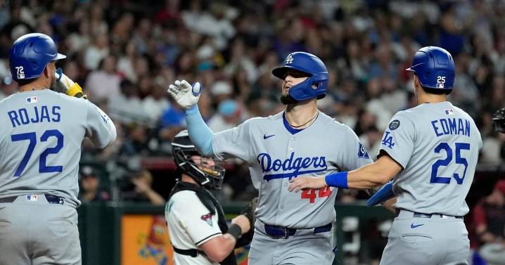 Dodgers close on another NL West title, hurting D-backs' playoff hopes with 5