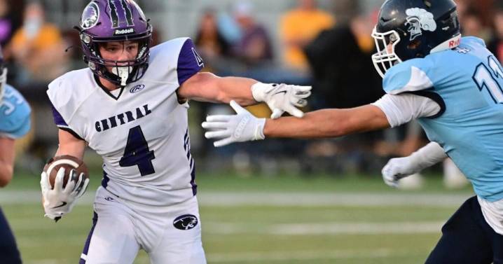 Cole Davis helps Breese Central win third Milk Bowl in a row: Football notebook