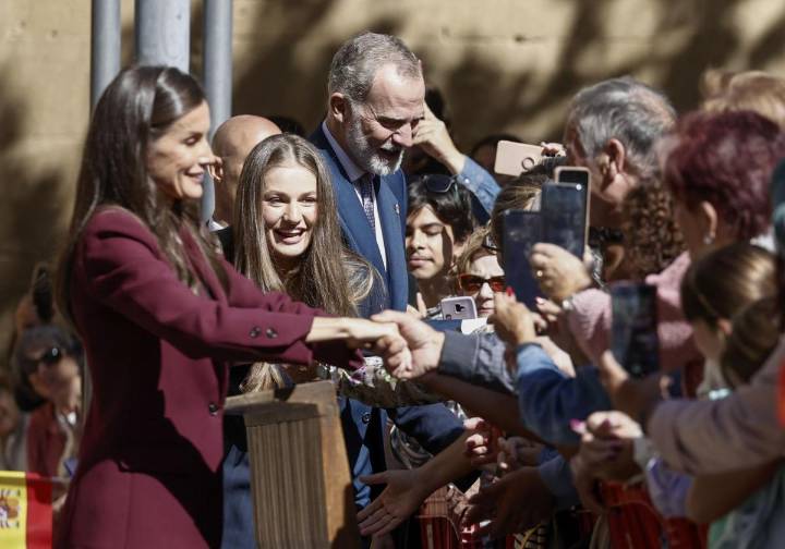 La princesa Leonor, acompañada por los Reyes, visita Navarra por primera vez