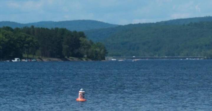 Family involved in Great Sacandaga Lake plane crash sues