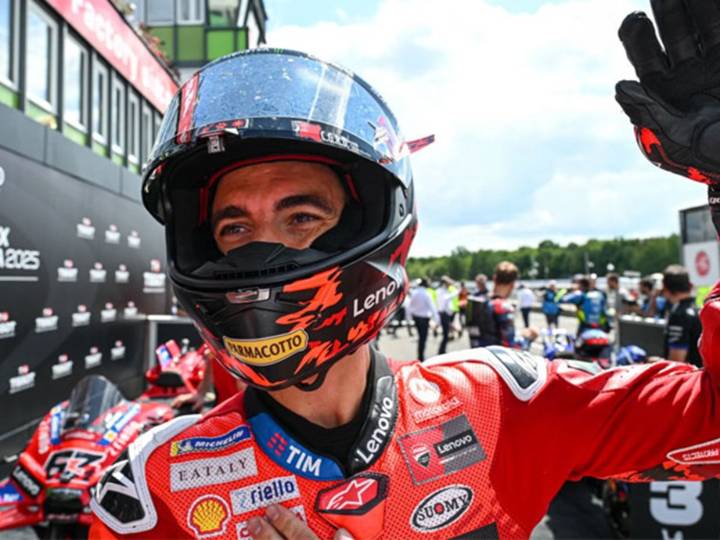 Francesco Bagnaia Shatters Lap Record at Japanese Grand Prix