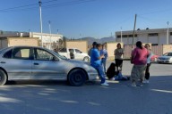 Arrolla a estudiante de 16 años al poniente de Saltillo; conductora aseguró no verla