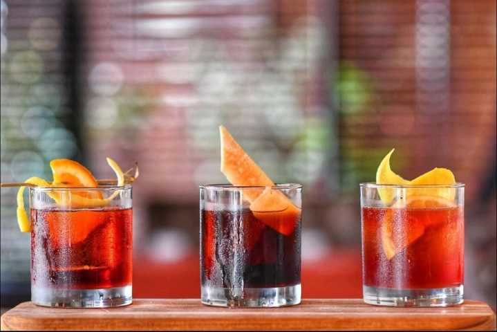 Bar Toscana Celebrates Negroni Week with Classic Cocktails and Creative Twists