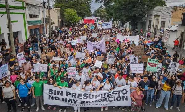 La comunidad universitaria riojana marchará para revocar el veto de Milei