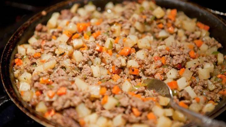 ¡Cuida tu bolsillo! Prepara 10 guisados económicos para la Noche Mexicana