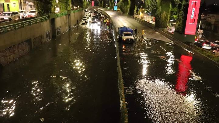 Inundaciones de más de un metro y árboles caídos, el saldo de la tormenta al sur de CDMX