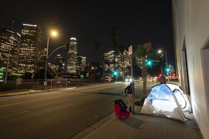 Most US adults think individual choices keep people in poverty, new AP-NORC/Harris poll finds – Winnipeg Free Press