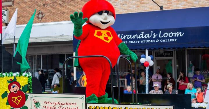 Murphysboro lives 'Apple-y ever after' this week