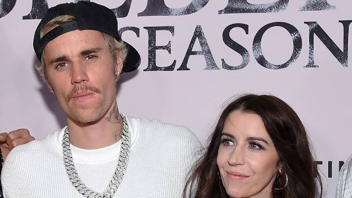 Justin Bieber's mom is 'praying' for son's 'healing' amid precarious career comeback
