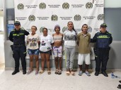 En pantaloneta y sandalias: así cayeron las ‘divinas’ en redada de la Policía