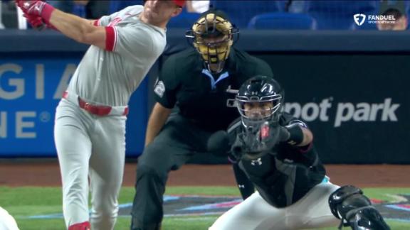 Bryson Stott hits 3-run homer and Phillies go deep 4 times in 9