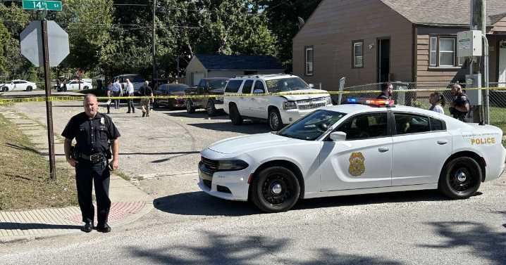 Near west side shooting leaves 1 dead, 1 injured