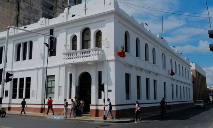 Tuluá decreta toque de queda a menores y control combustible
