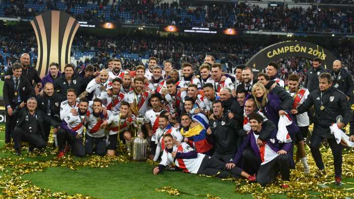 Ocho campeones, por la gloria de América