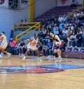 Reyes 79-86 Frayles; La realeza no logró mantener la ventaja