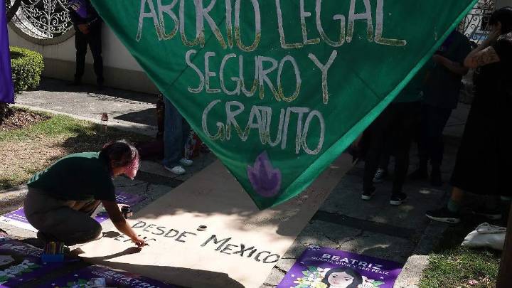 Colectiva feminista invita a bordar y dialogar sobre el 28S