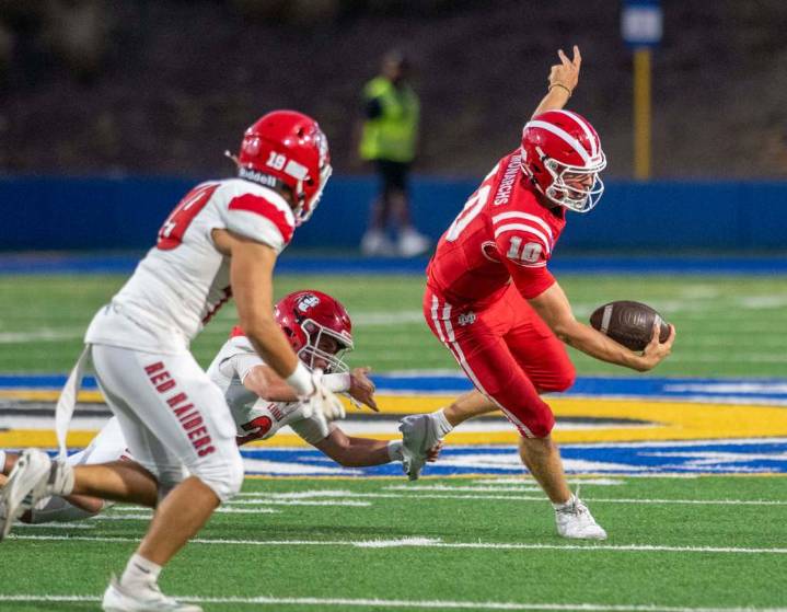 Mater Dei football survives tough battle to the end with Kahuku