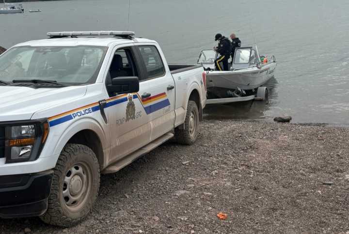 Search and rescue underway for overdue Fort Resolution boater