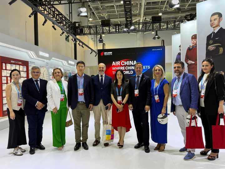 Toledo quiere promocionarse en compañías aéreas con vuelos entre China y Madrid