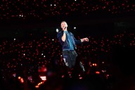 El “mortificante” momento que vivieron dos fans israelíes en el escenario durante un show de Coldplay