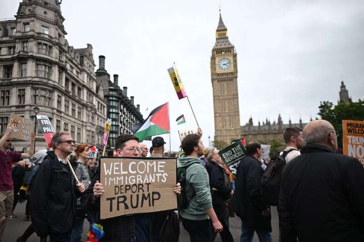 Miles protestas en Londres, Inglaterra, por visita de Donald Trump