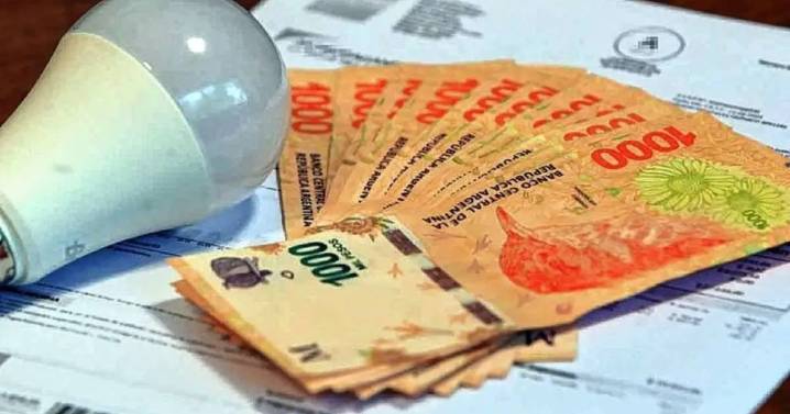 Es oficial: el gobierno de Javier Milei aplicó nuevos aumentos en las tarifas de luz y gas, ¿de cuánto es la suba?