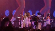 “Te amamos Shakira”, “Te odiamos Piqué”, gritan en concierto en Puebla