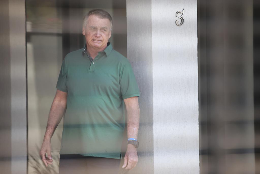 Majority of Brazilian Supreme Court panel votes to convict ex-president Bolsonaro of attempting coup