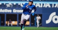 Kevin Gausman pitches a complete game shutout as Blue Jays blank Astros 6