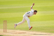 Tom Lawes helps Surrey fight back against Warwickshire