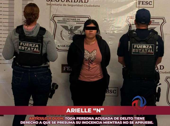 Capturan a prófuga de Estados Unidos conduciendo un auto robado