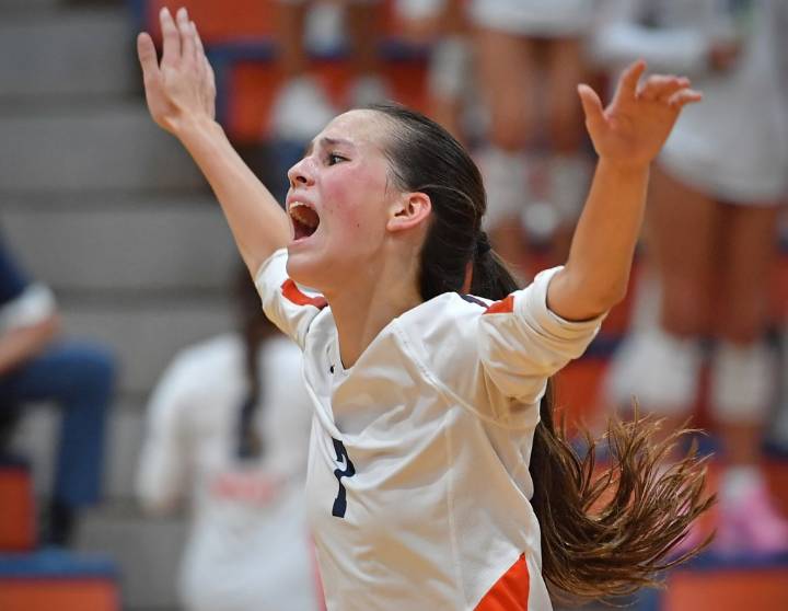 Volleyball: Naperville quadruplet Emma Chang stands out